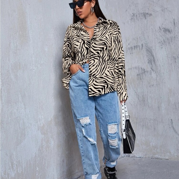 Zebra Striped Drop Shoulder Shirt - Picture 3 of 3